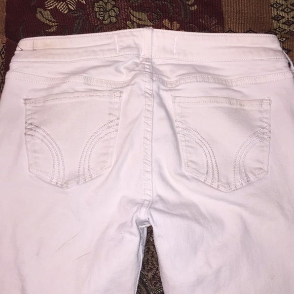 ✅White Hollister Jeans - Picture 5 of 8